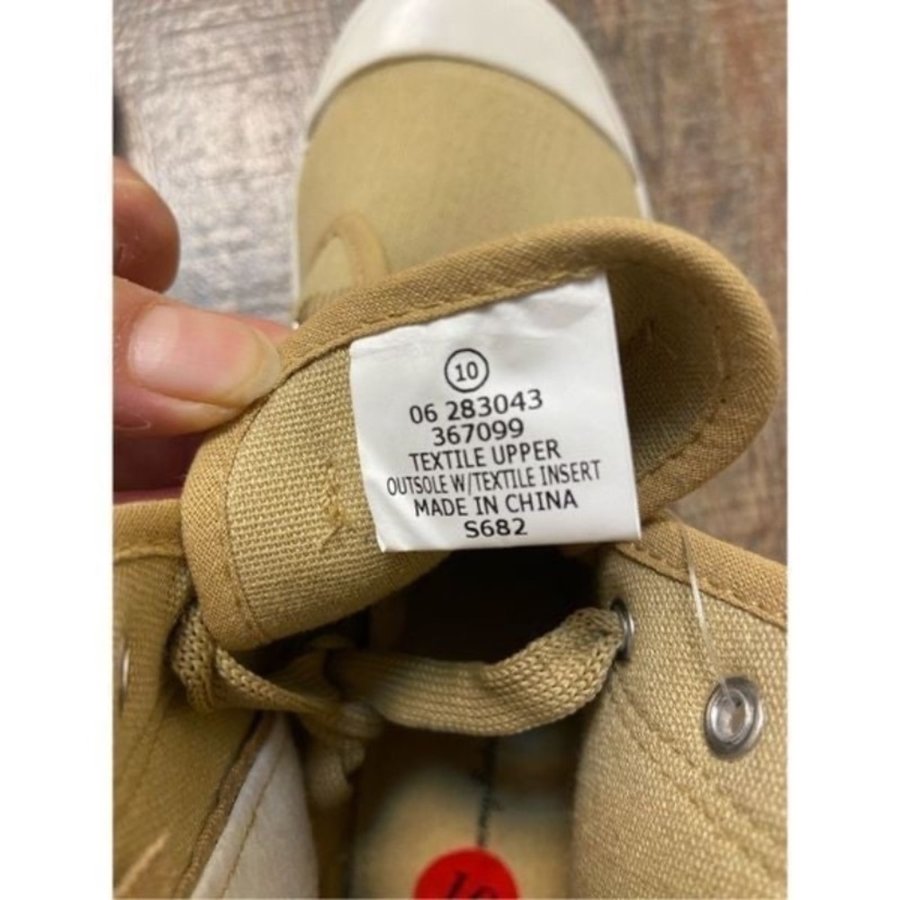 Tommy Bahama Tan High-Top Sneakers with White Soles Sz 10 NWT - Picture 8 of 8